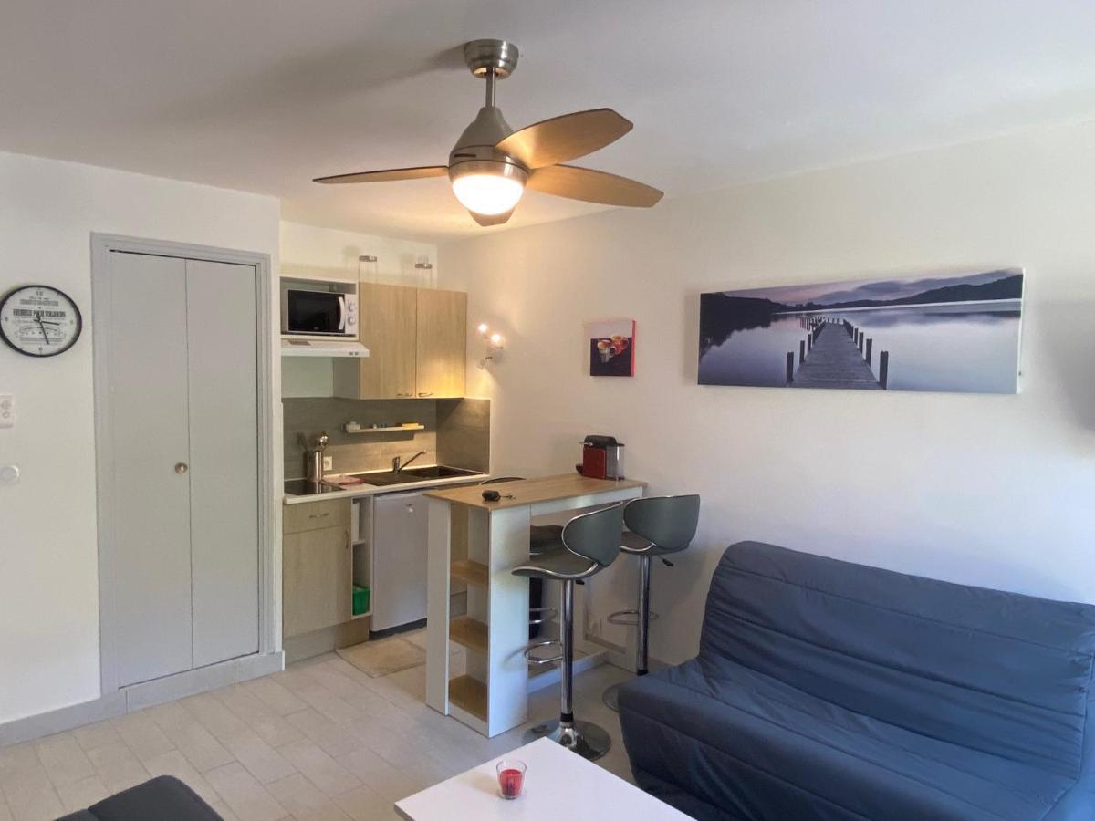 Апартаменты Bandol Studio Экстерьер фото