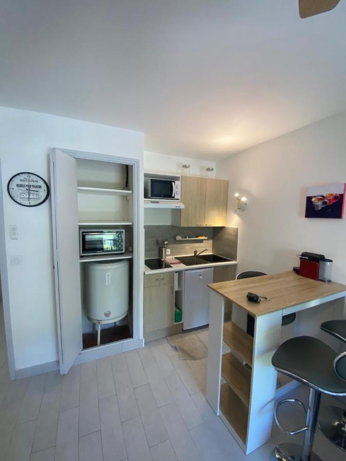 Апартаменты Bandol Studio Экстерьер фото